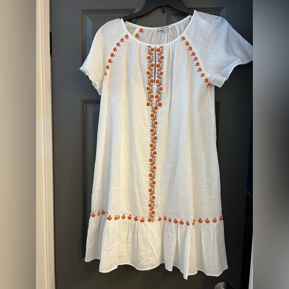 Madewell Lighthouse Embroidered Linen-Blend Shift Dress